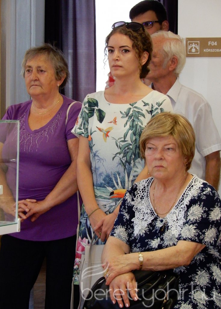 Ünnepi kiállításmegnyitó és kenyérszentelés 10